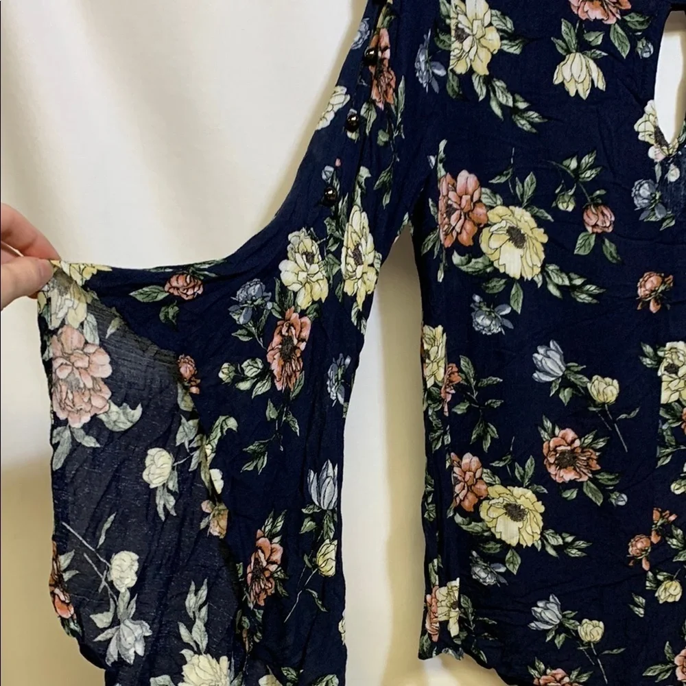 Gypsies & Moondust Blue Floral Cut Out Blouse - Picture 3 of 5